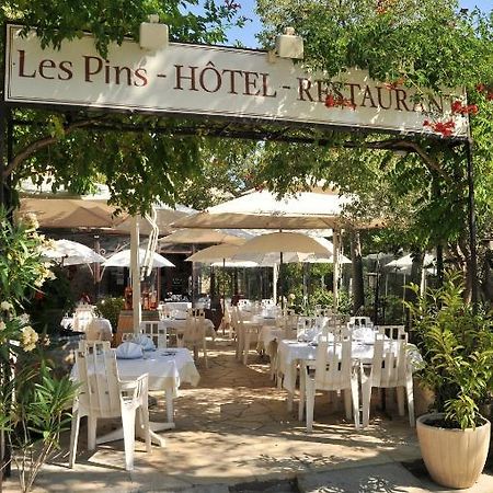 سيلانس-لا كاسكاد Les Pins Restaurant Et Chambre D'Hotes المظهر الخارجي الصورة