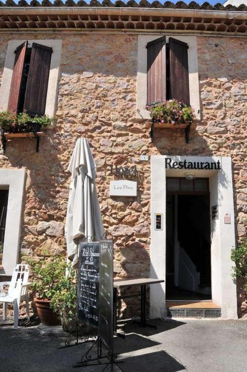 سيلانس-لا كاسكاد Les Pins Restaurant Et Chambre D'Hotes المظهر الخارجي الصورة
